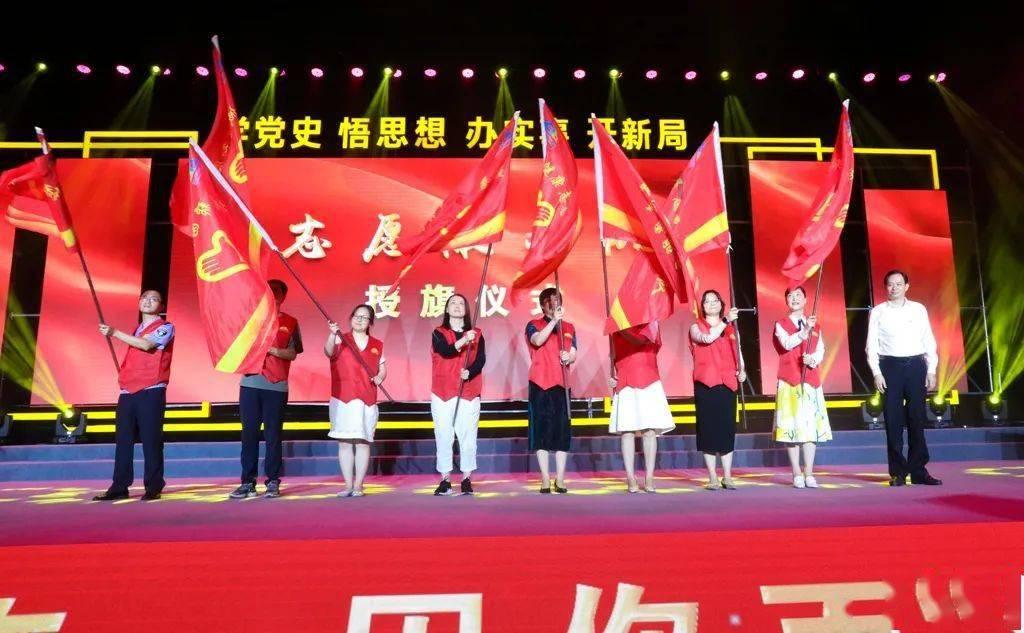 玩具店里的娃娃