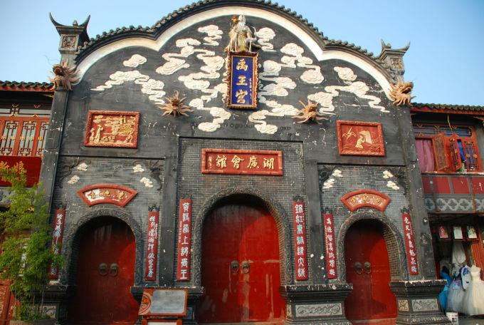 午评:氧化铝、沪锌涨超2%